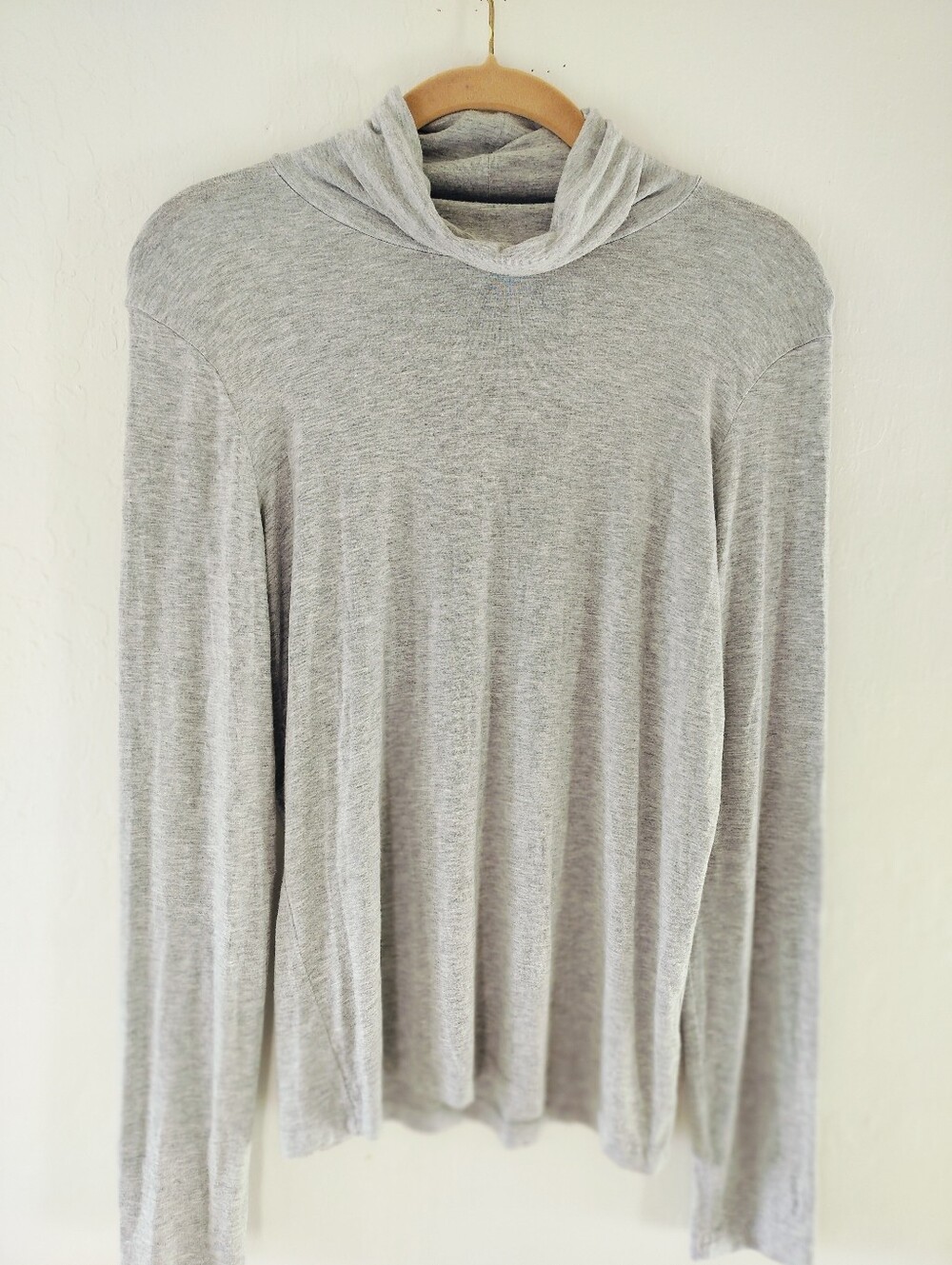 Fabiana Filippi Italian Grey Long Sleeve Lightweight Turtleneck Large Rayon